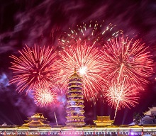 Фейерверк на открытии Олимпийских игр