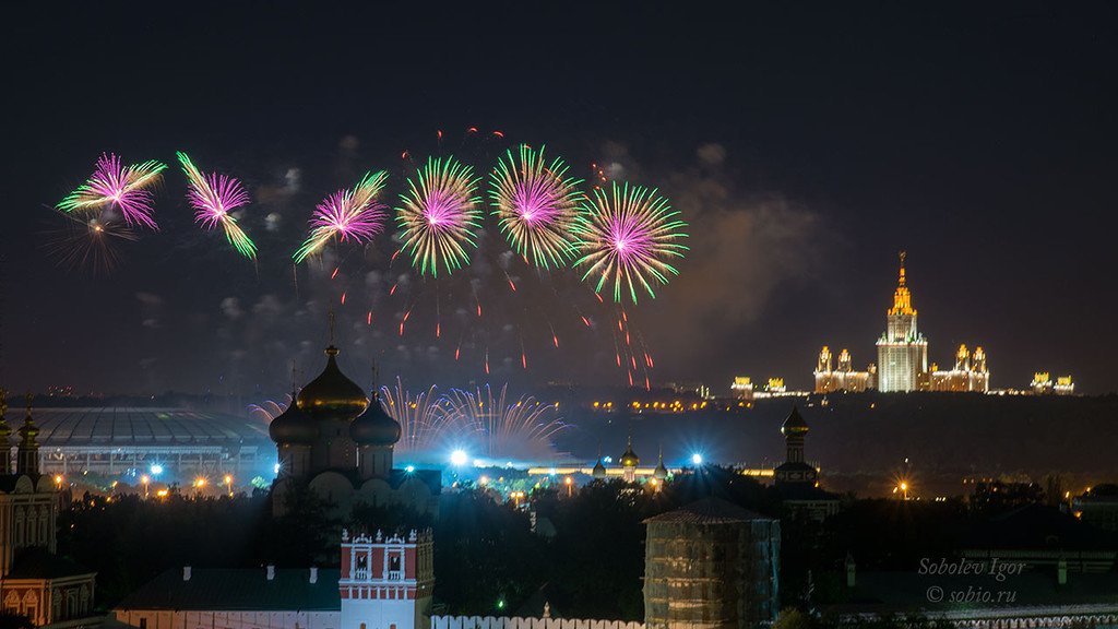 v-moskve-proshel-pervyij-mezhdunarodnyij-festival-fejerverkov_3.jpg